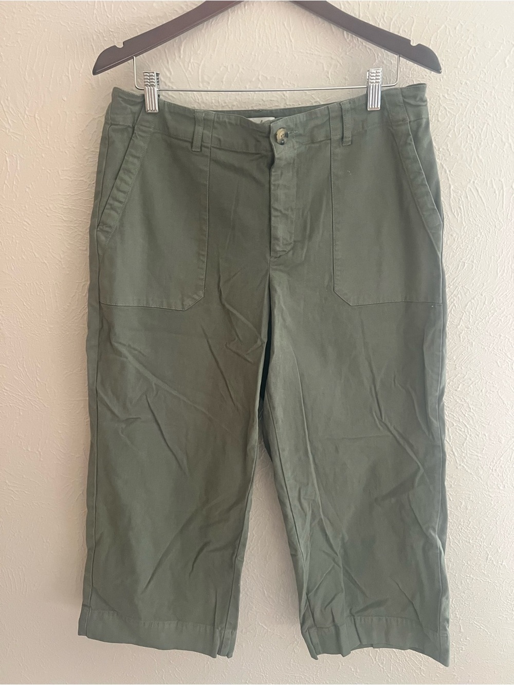 Wonderly Olive Green Cropped Pants Women’s Size 10P